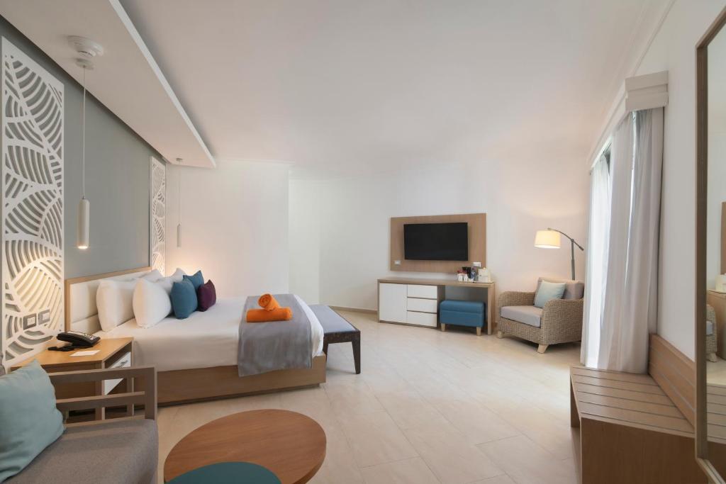 Wyndham Alltra Samana All Inclusive Resort photo