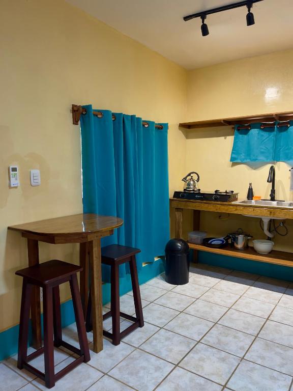 Apartments at Los Delfines Little Corn photo