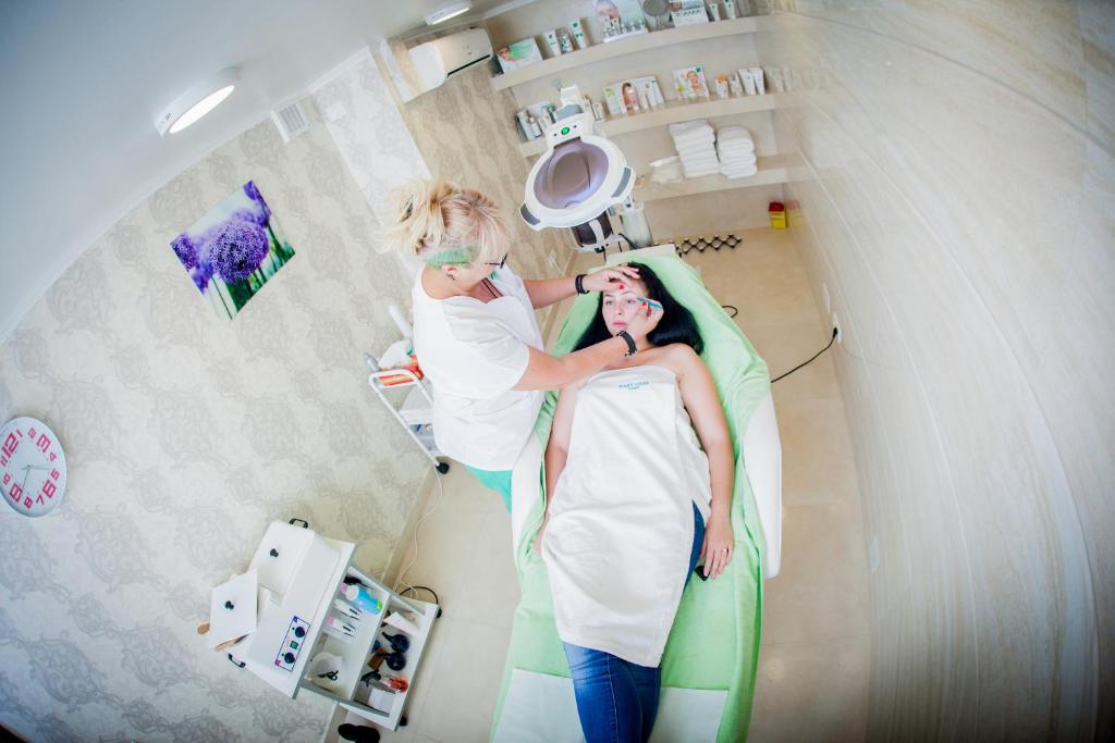 West Plaza Hotel - Resim 43