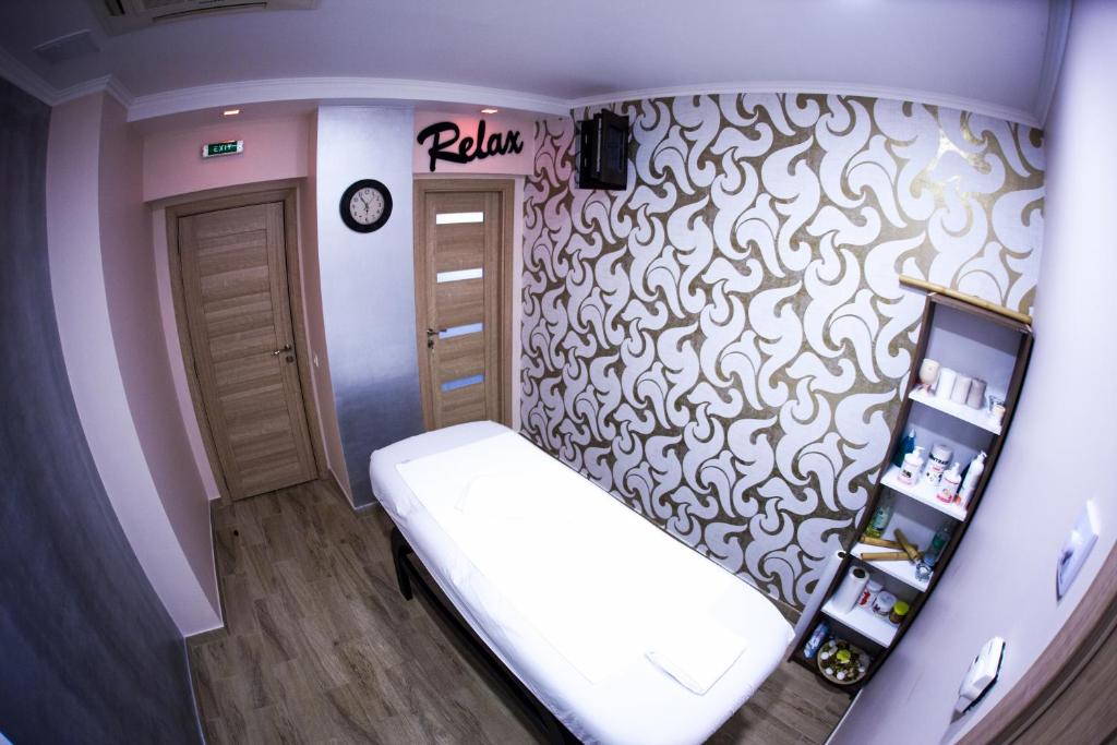 West Plaza Hotel - Resim 39