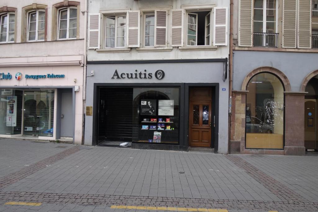70 m² Strasbourg Appart city center - Two-Bedroom Apartment