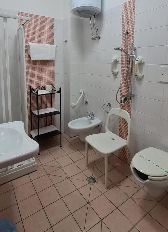 Koupelna v ubytování L'ISOLA AeR B&B