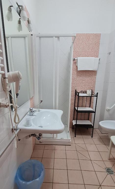 Koupelna v ubytování L'ISOLA AeR B&B