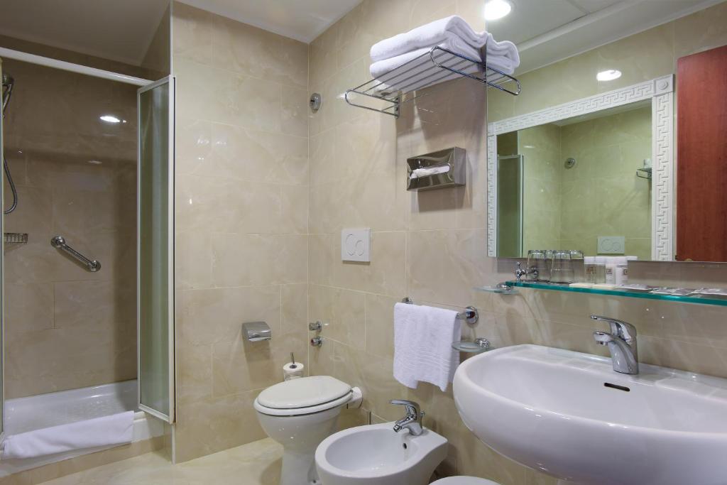Grand Hotel Tiberio - Resim 32
