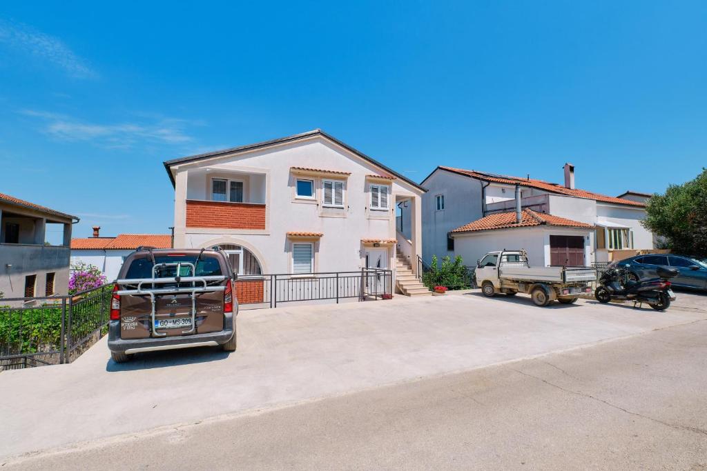 Apartments with a parking space Losinj, Losinj - 21417