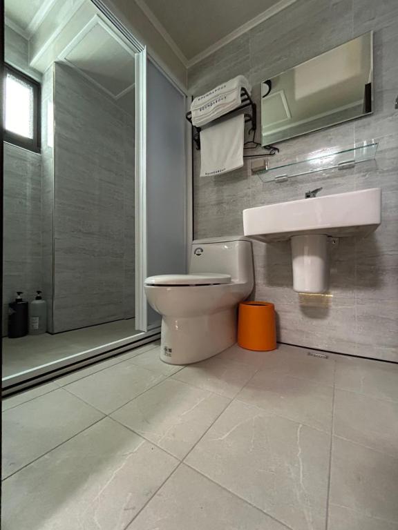Koupelna v ubytování Penghu Roundabout Guesthouse