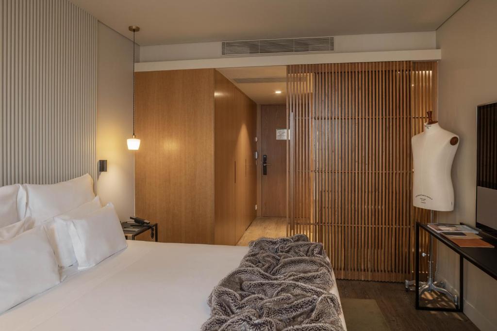 
Superior Double Room with Terrace and City View
