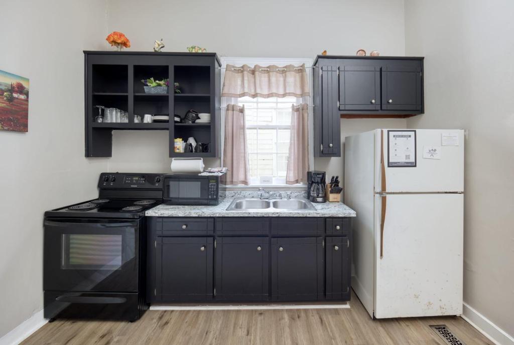 The Chattahoochee Cottage Walk to River & Shops - Appartement
