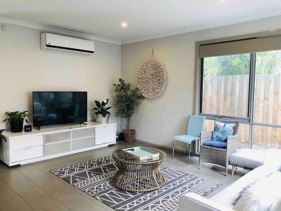 TV/trung tâm giải trí tại D119 Silver Birch Family Stay