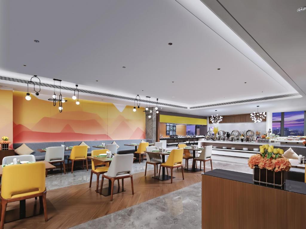 Restaurace v ubytování Hampton by Hilton Shenzhen Longhua Qinghu