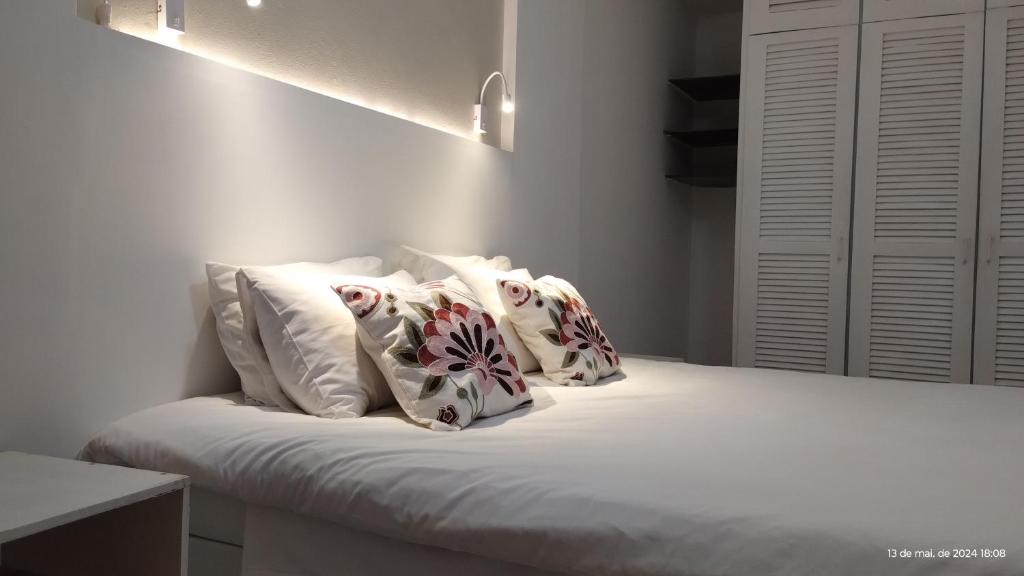 Apartamentos Gomes Carneiro 84 - Ipanema - One-Bedroom Apartment