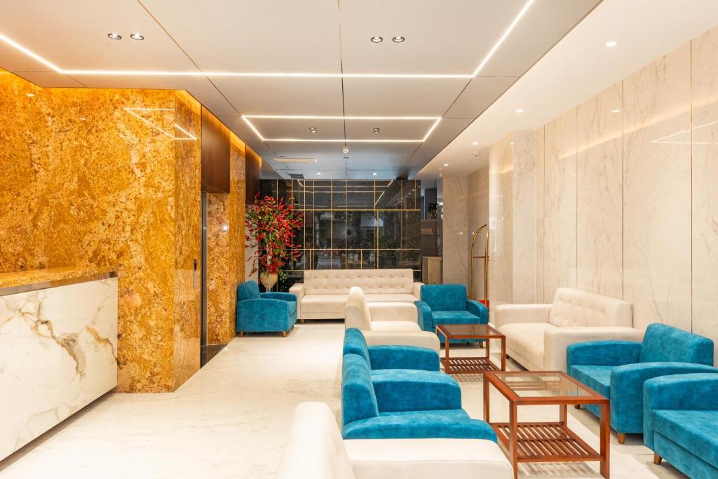 Khu vực ghế ngồi tại The Summer Hotel