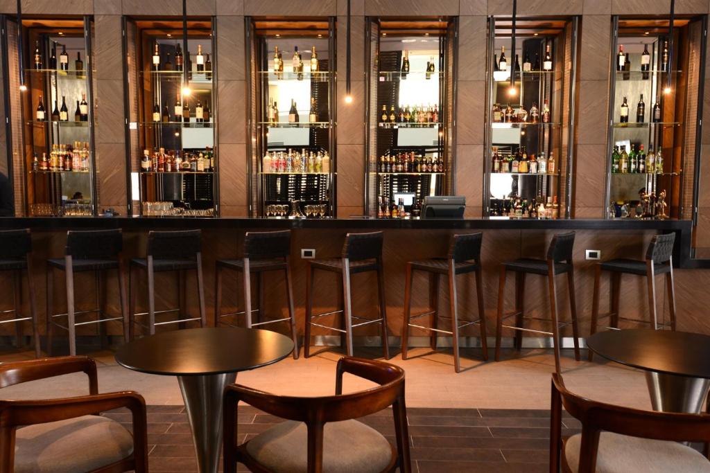 Лаундж или бар в Holiday Inn Santiago - Airport Terminal by IHG
