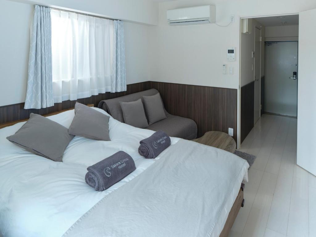 Sakura Cross Hotel Ueno Iriya - Large Double Room With Sofa Bed