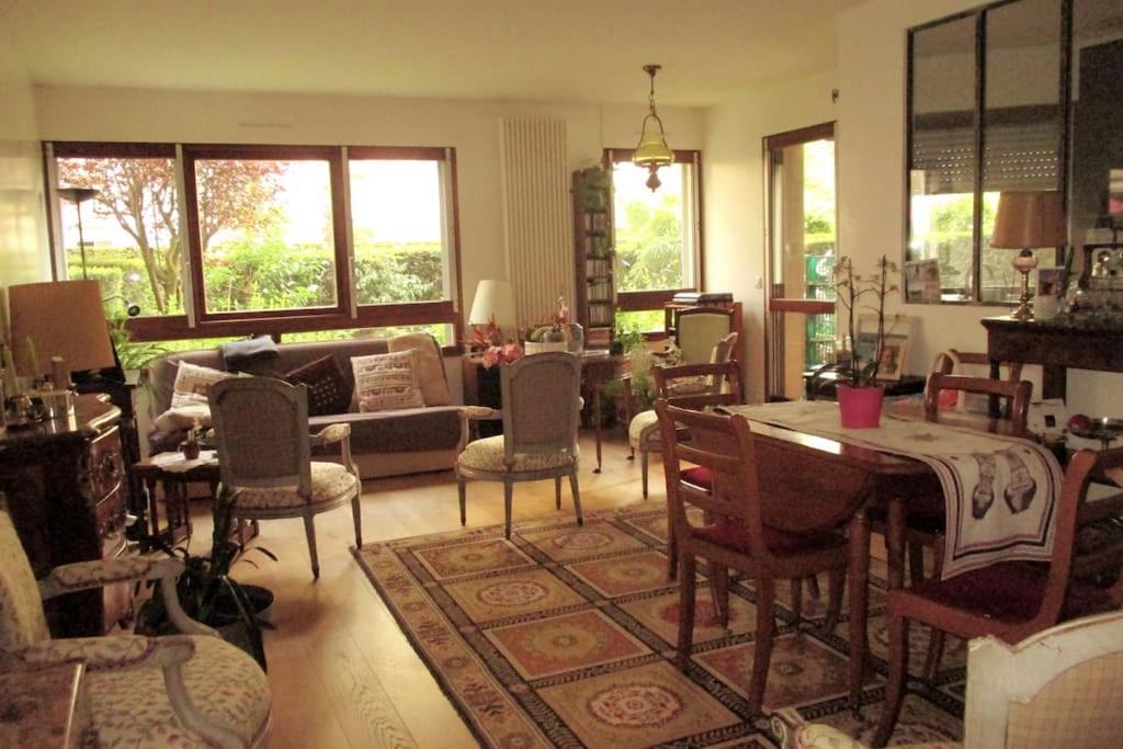 Photo de la galerie de l'établissement Élégant et paisible confort et détente assurés, à Le Chesnay