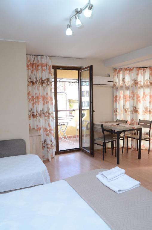 Villa Konzuli - Habitación Cuádruple Con Terraza