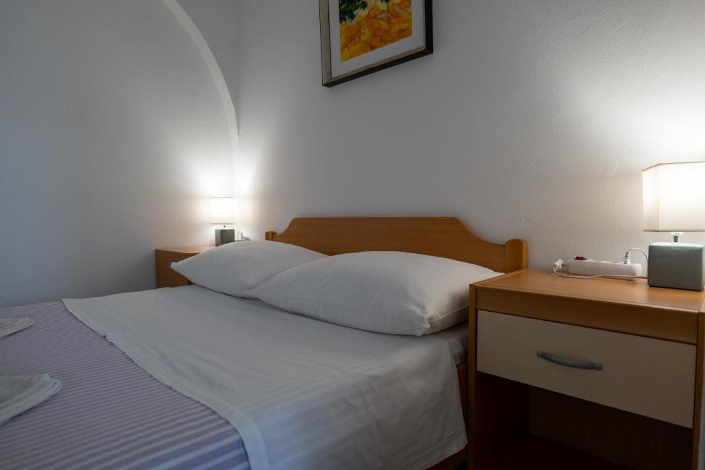 Irena's place A1 - 15