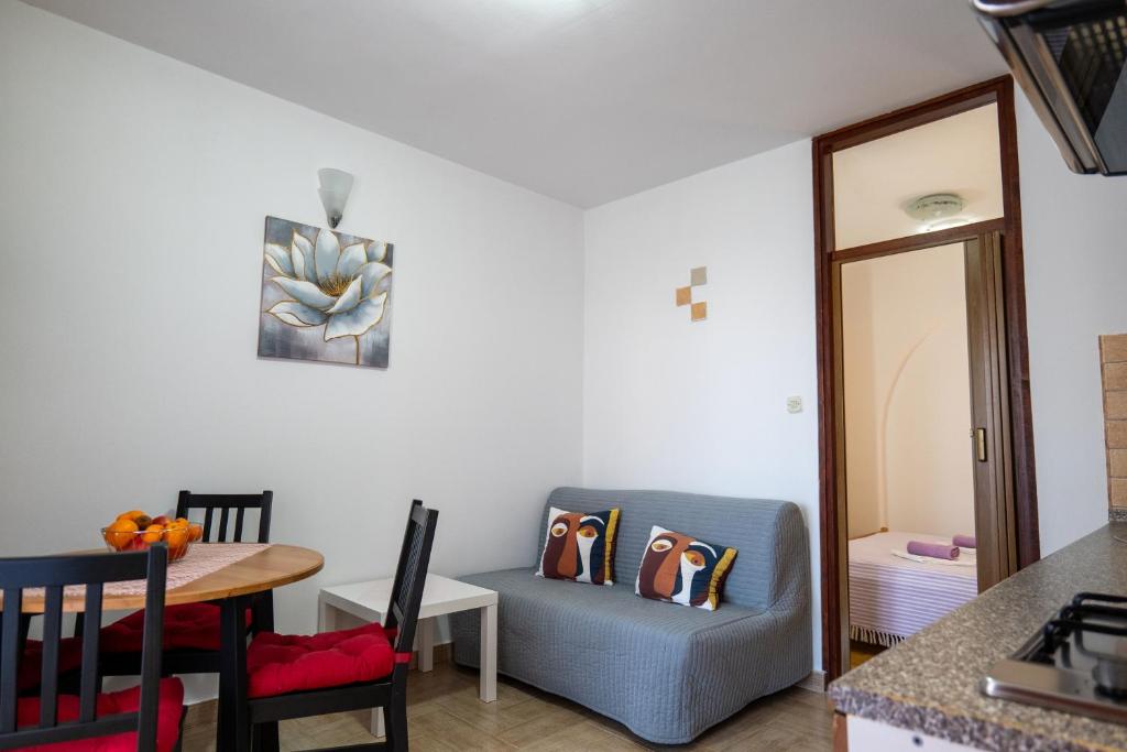 Irena's place A1 - 7