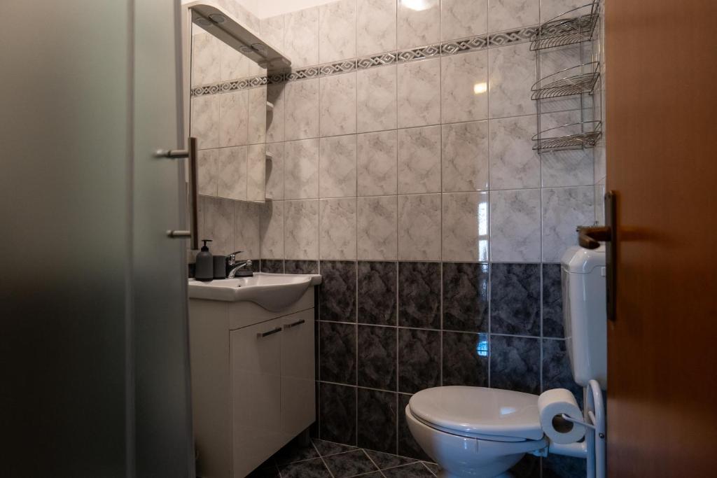 Irena's place A1 - 19