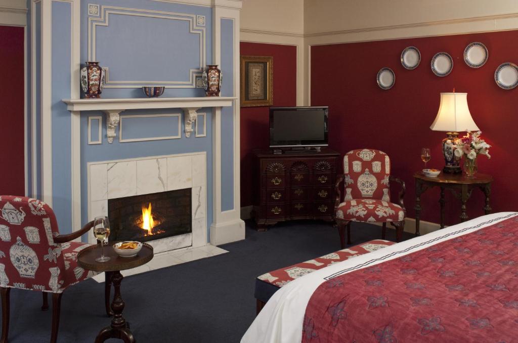 Fairview Inn photo