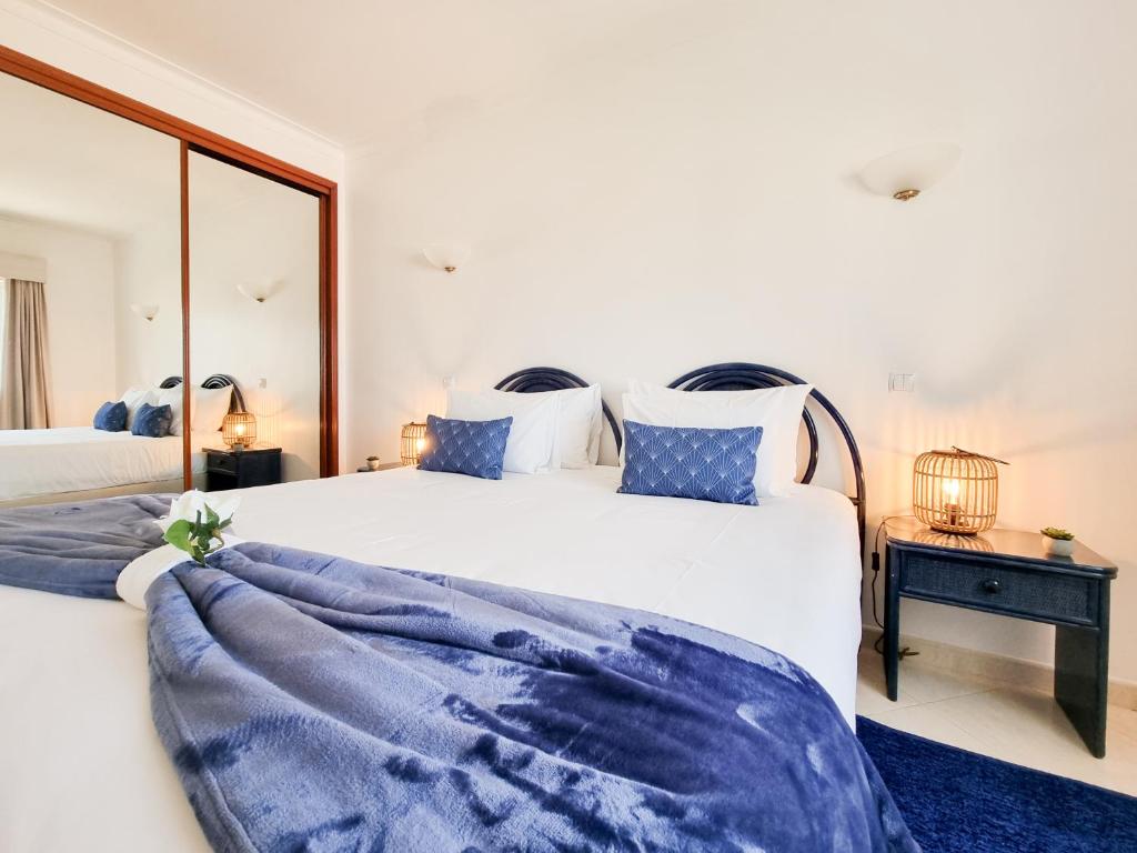 Postel nebo postele na pokoji v ubytování Apartment Vila Marachique Elegant