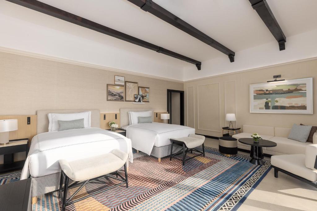 Χώρος καθιστικού στο Sofitel Al Hamra Beach Resort