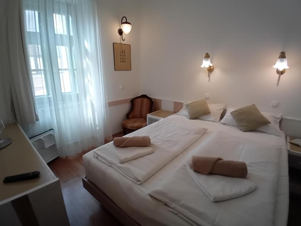 
Standard Double or Twin Room
