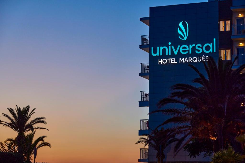 a sign for the universal hotel margaritas at Universal Hotel Marqués in Colònia de Sant Jordi