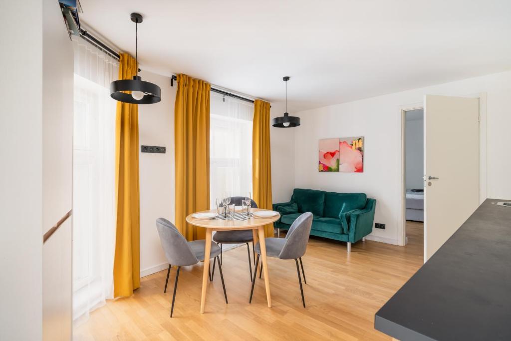 Posezení v ubytování Skunu 10 Old Town apartments