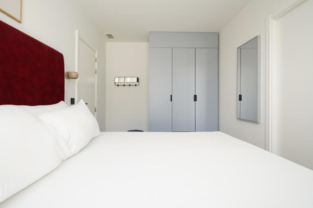 Numa Madrid Sol - 1 Bedroom Apartment With Terrace