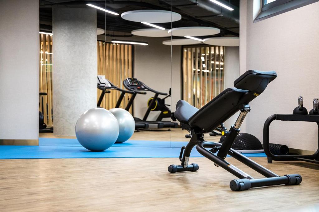 Fitness centrum a/nebo fitness zařízení v ubytování The SKY by Wave Międzyzdroje Resort&SPA