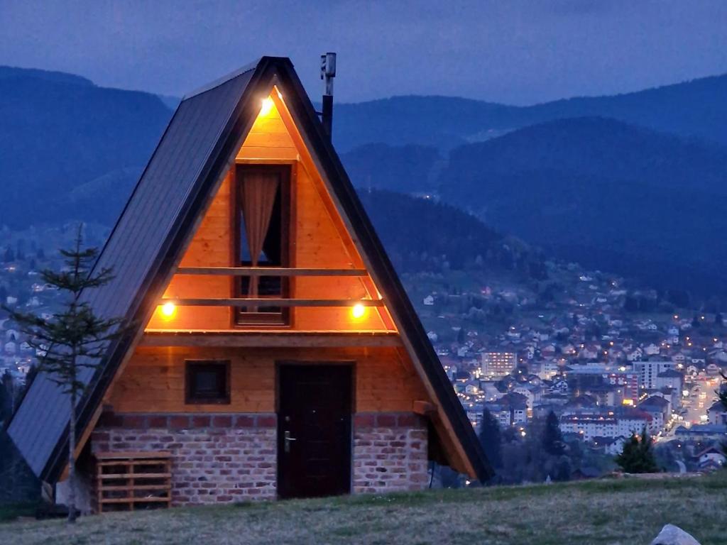 Vikendica Tromedja Pale - Housity