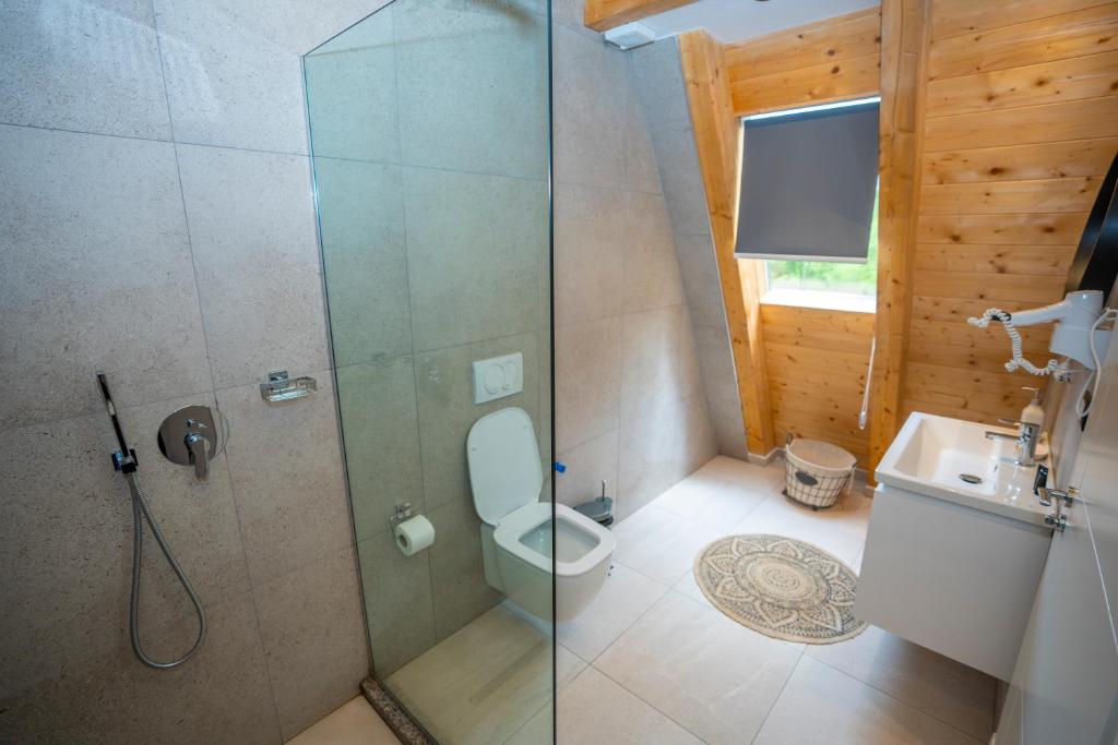 Koupelna v ubytování Vidis Chalet Boutique Hotel