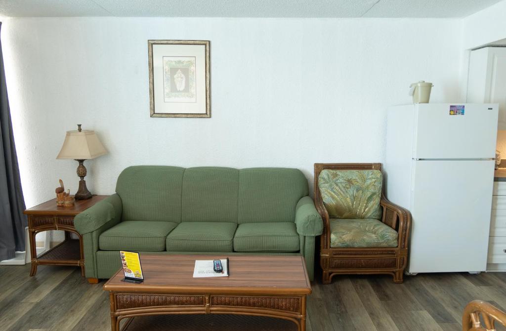 Beach Club at Montego Inn - Apartamento De Estudio