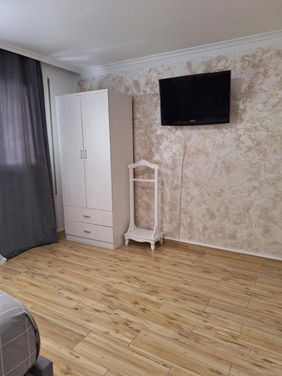 TV a/nebo společenská místnost v ubytování Sweet dreams
