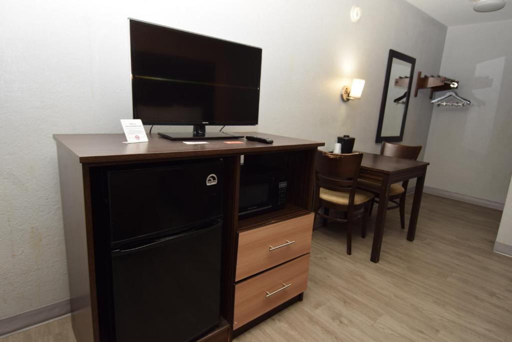 University Manor Inn - 皇后区有两张大号床 - 不吸烟