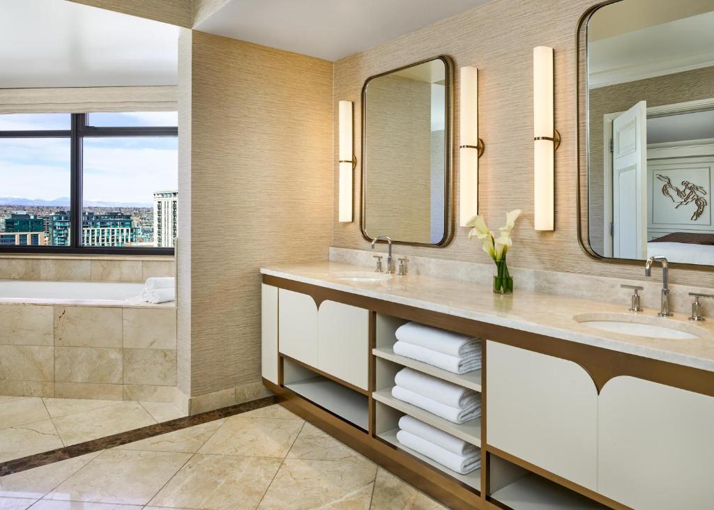 The Ritz-Carlton, Denver - Suite Presidencial Recientemente Renovada Con Cama King Y Sofá Cama