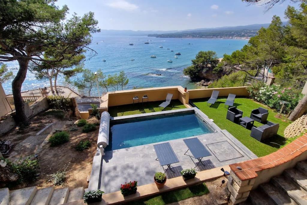 Villa SaintCyrsurMer avec piscine vue mer, SaintCyrsurMer