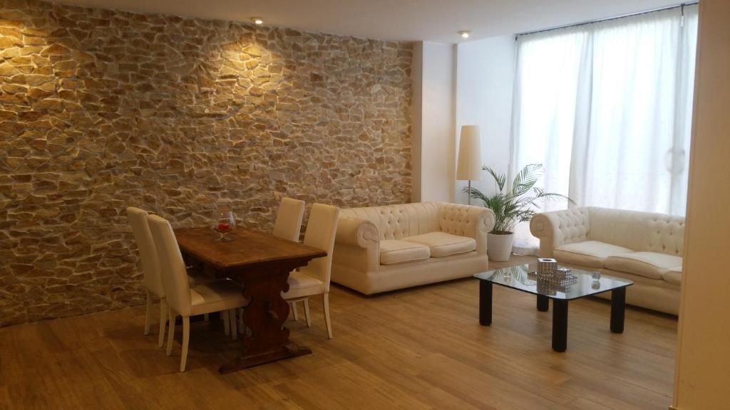 Annarella's apartment
