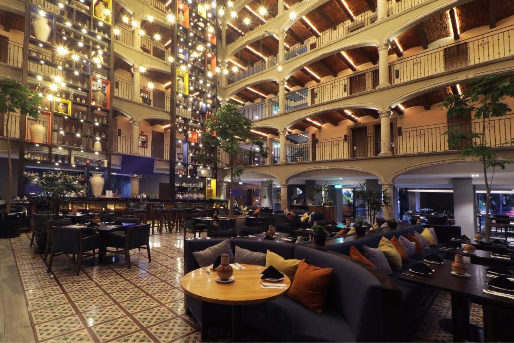 Restaurace v ubytování Hotel Indigo Guadalajara Expo by IHG