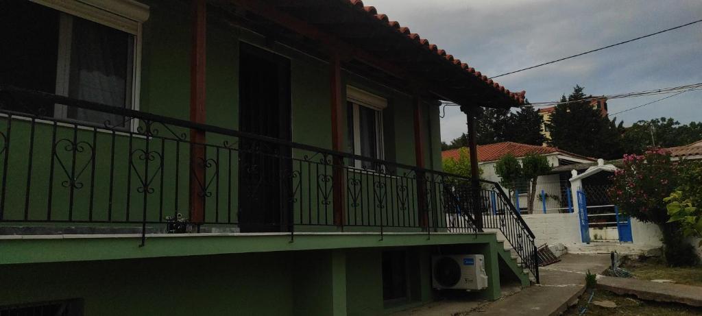 Το κτήριο όπου στεγάζεται  η βίλα