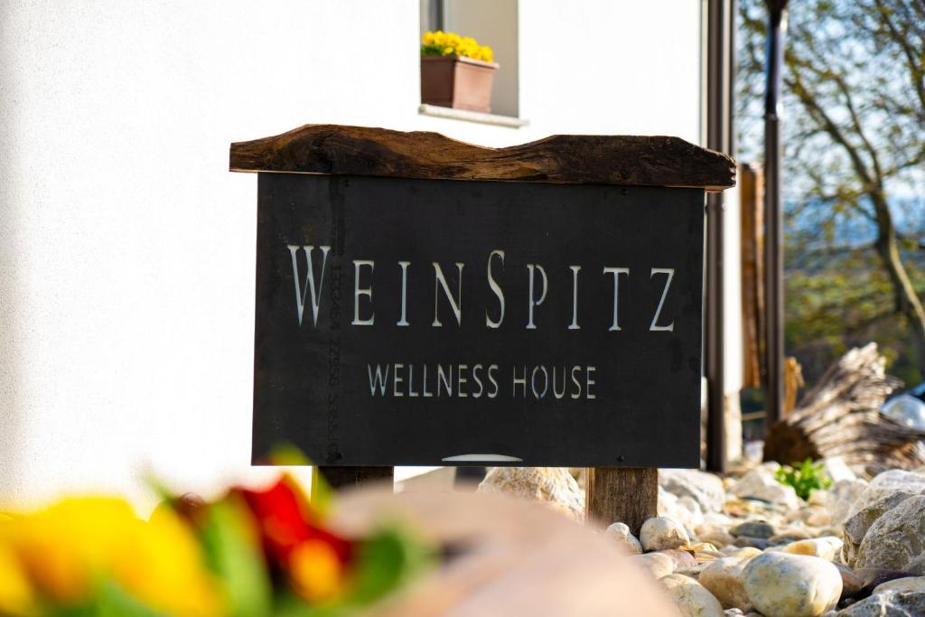 Certifikát, hodnocení, plakát nebo jiný dokument vystavený v ubytování WeinSpitz - Wellness House