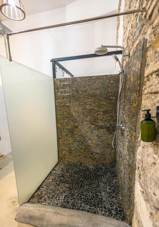 Loft-style ground floor flat - 19