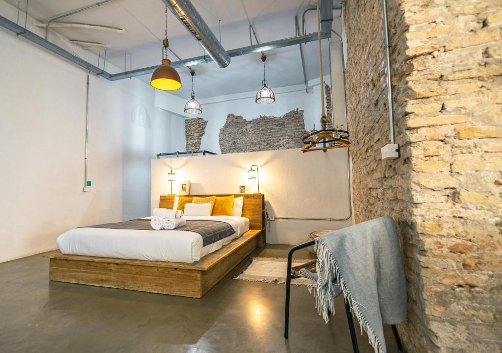 Loft-style ground floor flat - 18