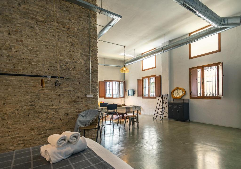 Loft-style ground floor flat - 8