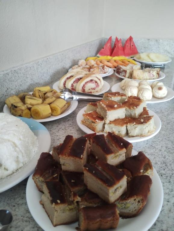 Comida no hotel ou em algum lugar perto