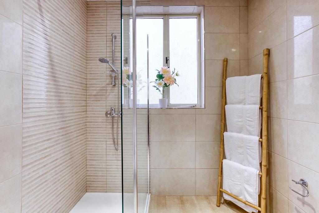 Koupelna v ubytování Stylish Valletta Suites