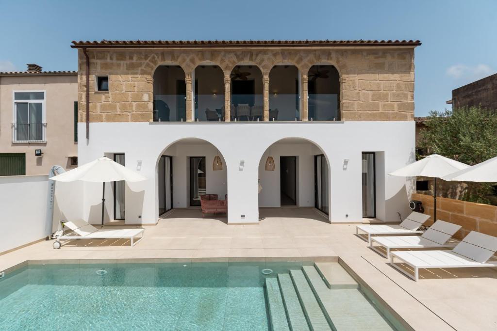 Bazén v ubytování Casa C’an Trebron - Faszinierendes Stadthaus in Petra nebo v jeho okolí