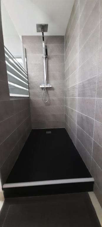 Kúpeľňa v ubytovaní villa denise 200 m riviere orb