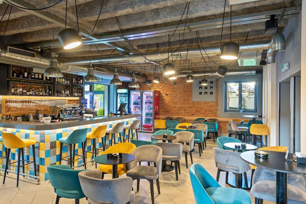Restauracja lub miejsce do jedzenia w obiekcie The Loop Hotel